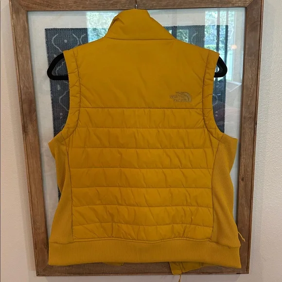 The North Face Gold Quilted Vest - Picture 4 of 4